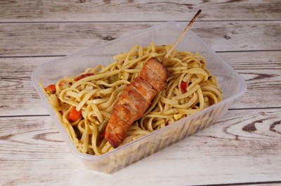 WEEK AANBIEDING: Bami en/of Nasi € 4,50 per 500 gram